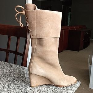 NEW COLIN STEWART WEDGE BOOTS